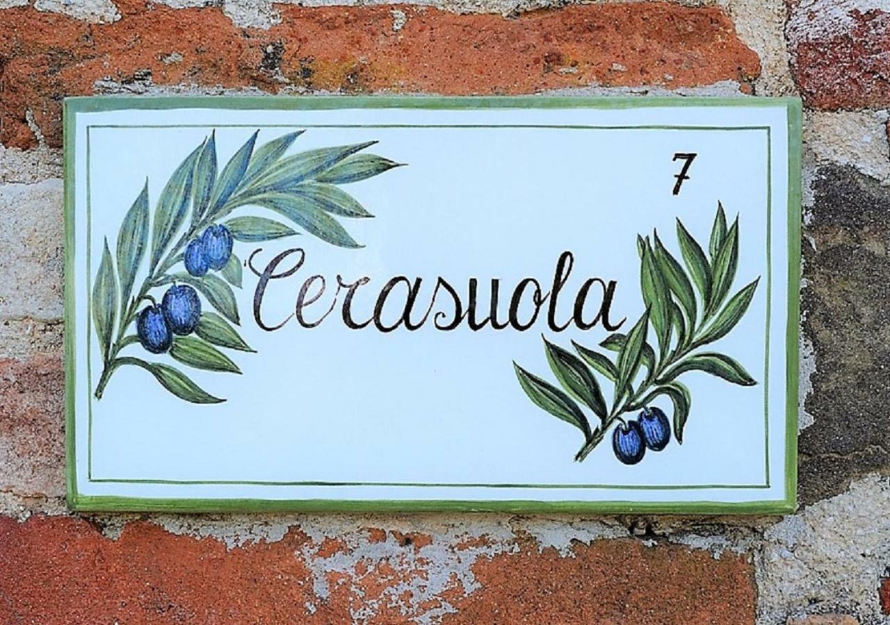 Relais Borgo Torale Hotel Passignano sul Trasimeno Værelse billede